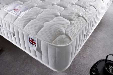 Soverign Quilted Pocket Sprung Memory Foam Mattress Corner Shot