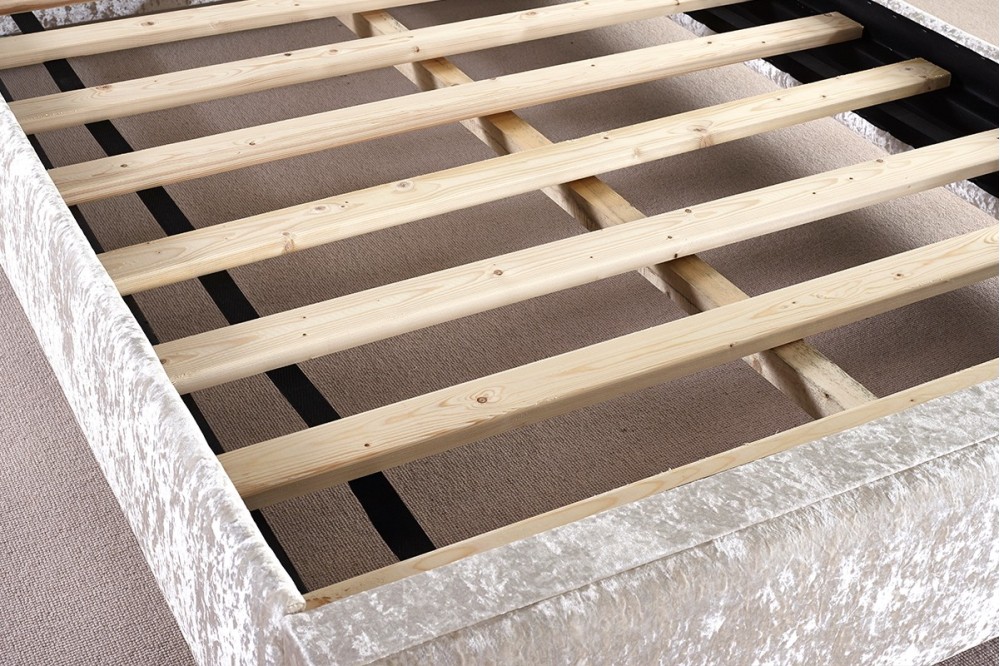 Copland King Upholstered Bed slat image